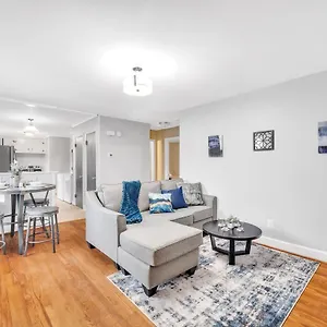 https://2br-duplex-near-uptown-charlotte.1sthotelscharlotte.com