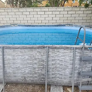 https://4room-6beds-3bath-w-hot-tub-entire-home.las-vegashotels.net